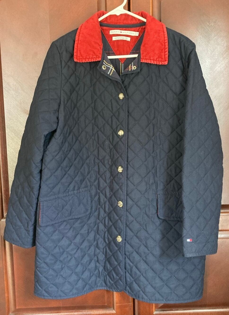 Tommy Hilfiger - Preppy Chic Navy Quilted Barn Jacket w/Red Corduroy Collar - L